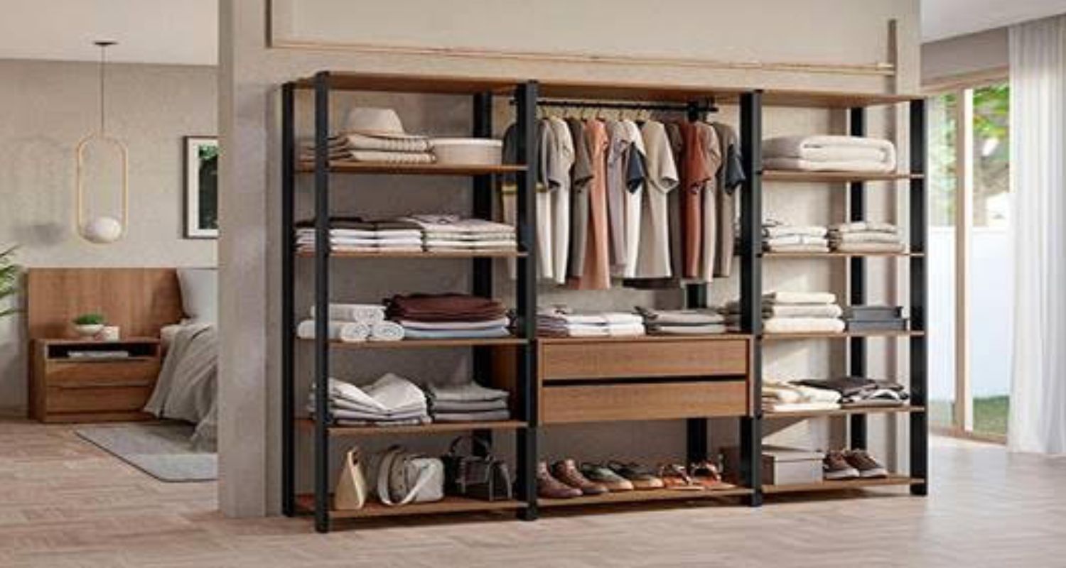 El primer paso para un dormitorio ordenado es contar con muebles que permitan guardar sin saturar.