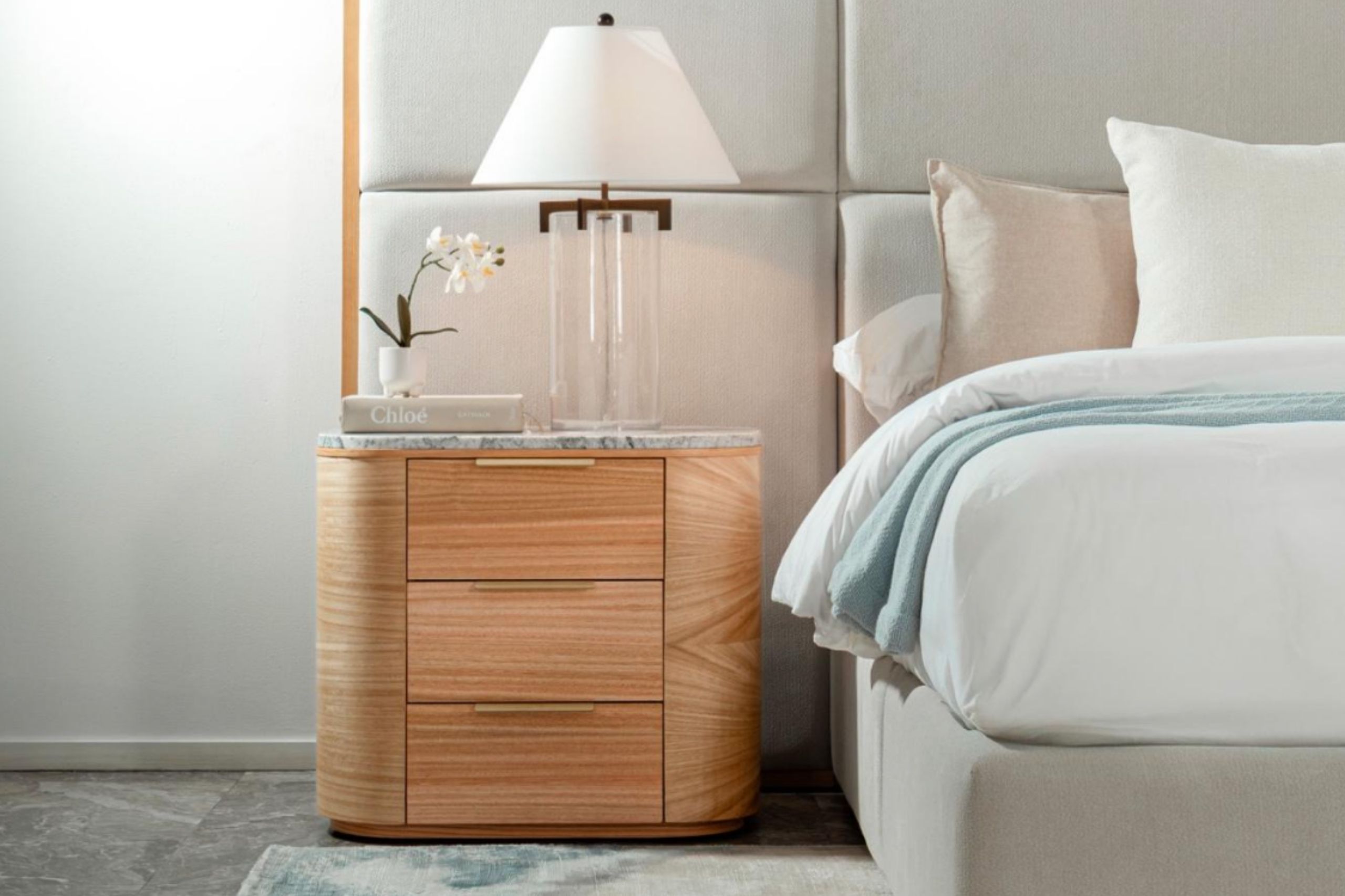 madera-comunica-con-diseño Es un material que comunica permanencia. Funciona muy bien en piezas que requieren durabilidad, pero sin perder elegancia